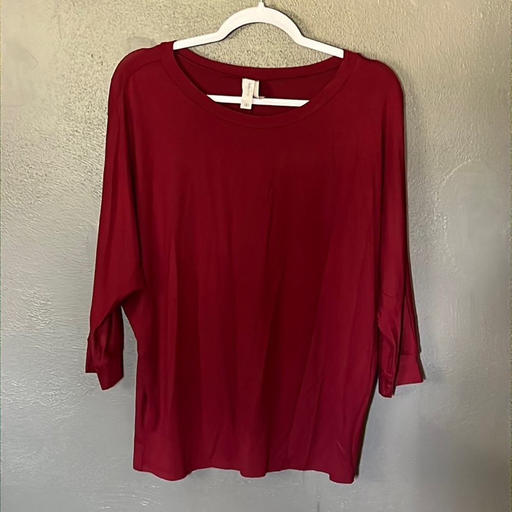 Doleman Sleeve  Dark Red Top size small nwot